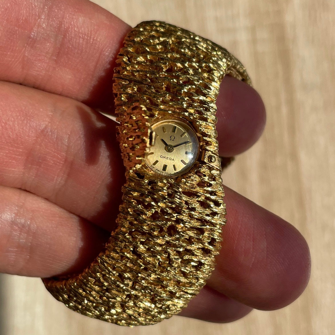 Omega Frisson d'Or Gilbert Albert Designed 18k Gold Concealed Bangle Watch