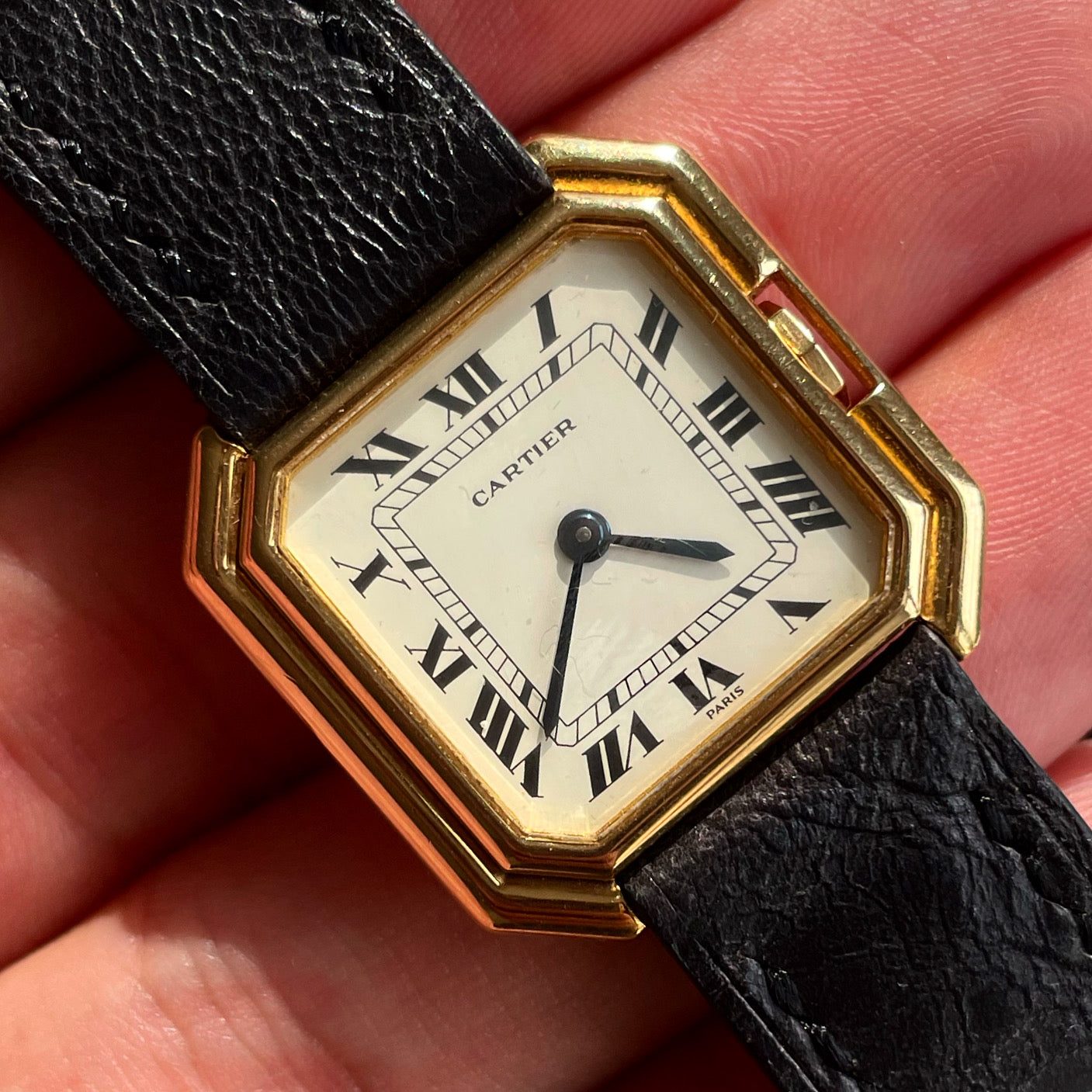 Cartier Paris 18k Gold Ceinture 27mm