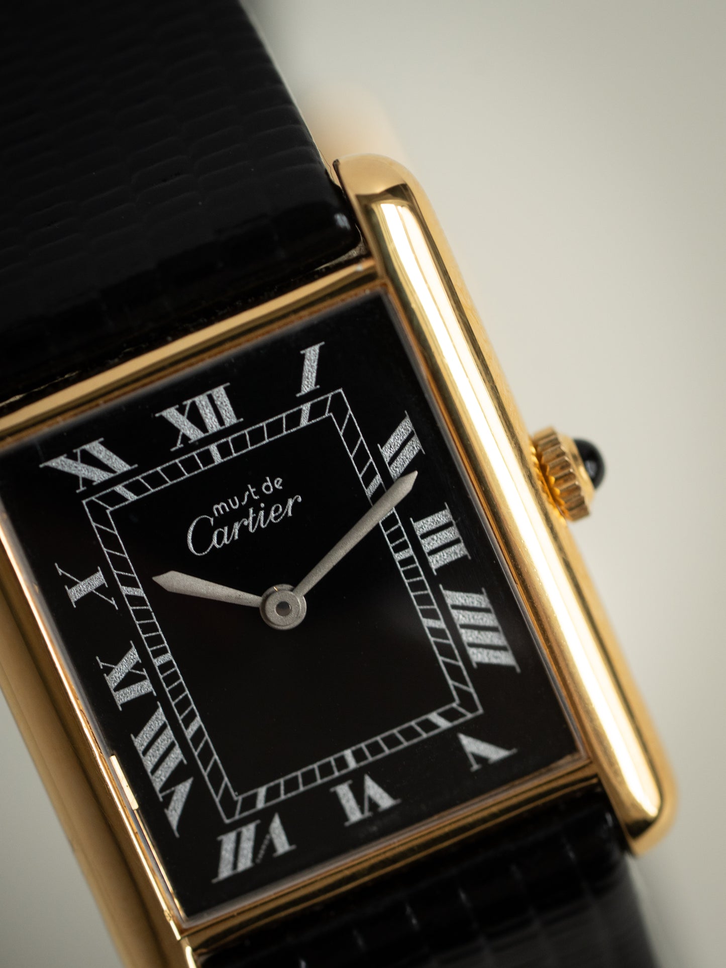 Must de Cartier Tank Mechanical Gloss Black Dial